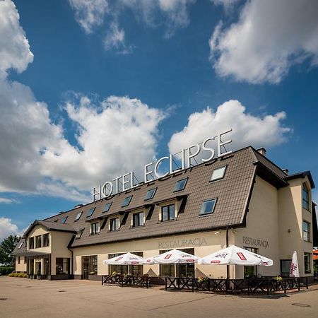 伊柯丽斯酒店 Domasław 外观 照片